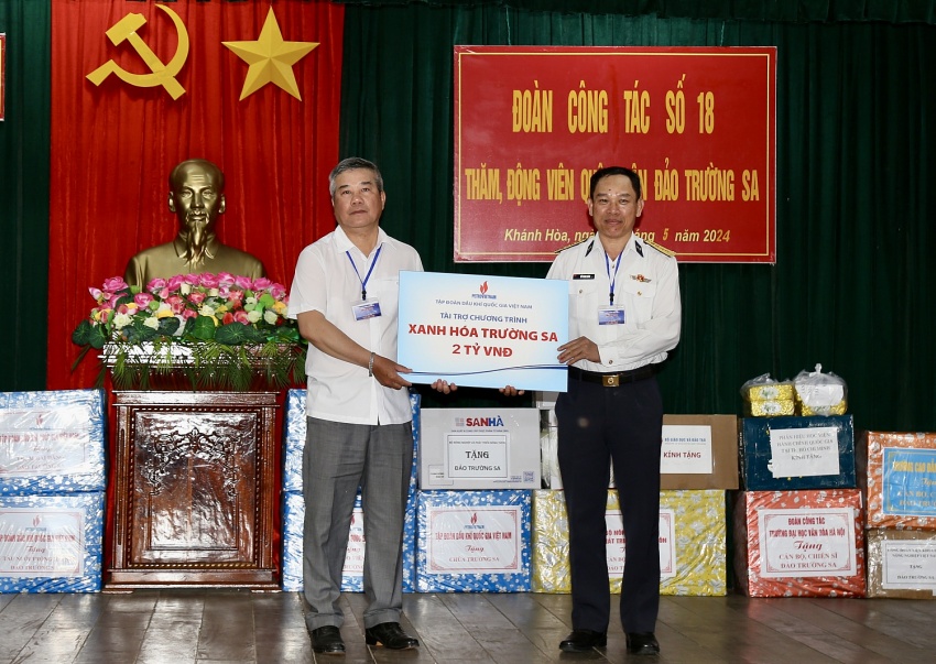 Tập đoàn Dầu khí Việt Nam thăm, động viên cán bộ chiến sĩ, người dân tại huyện đảo Trường Sa và Nhà giàn DK1/9 – Ba Kè